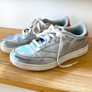 Reebok Club C Wonder Woman WW84 Silver Shoes Girls/Big Kid Size 5